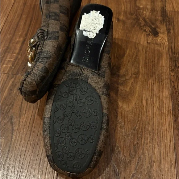 Michael Kors Checkered Brown Loafers - Picture 12 of 12